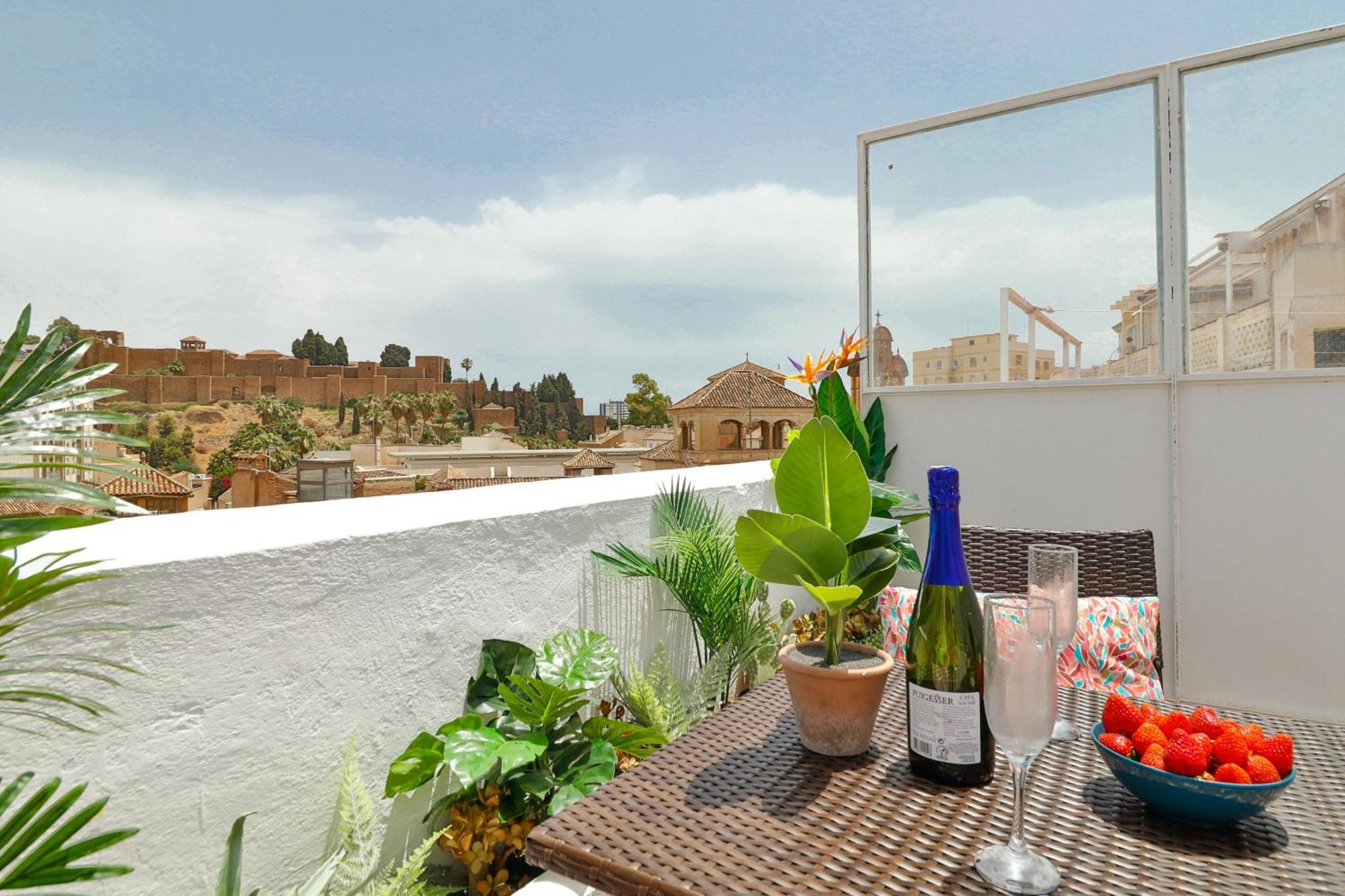 Appartamento C83 Cosy Penthouse With Terrace Old Town Málaga Esterno foto